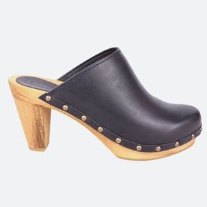 Sanita Agny Black Wooden Clog